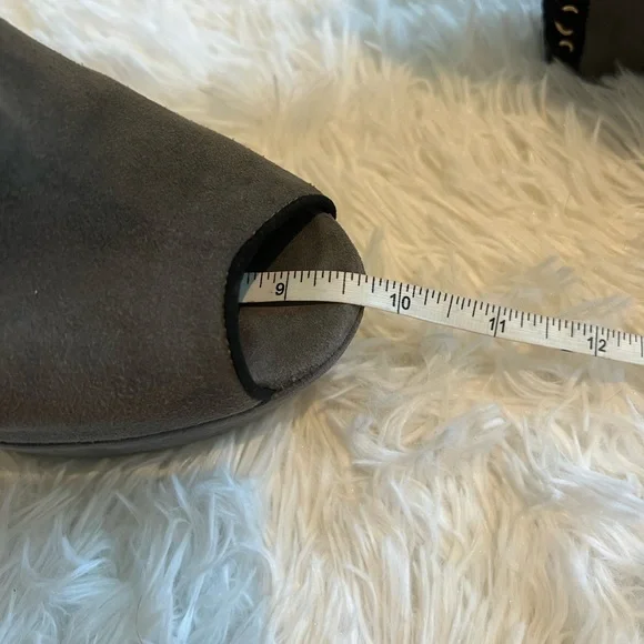 YSL gray suede lace up back wedges - Picture 4 of 8